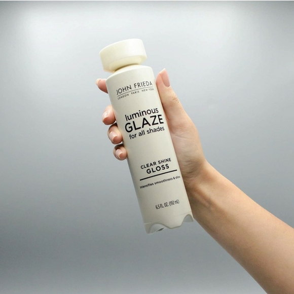 John Frieda Luminous Glaze Clear Shine Gloss for all hair shades. - Picture 8 of 14